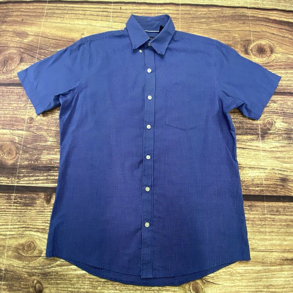 Van Heusen Mens Small Blue Striped Button Up Short Sleeve Shirt Front Pocket